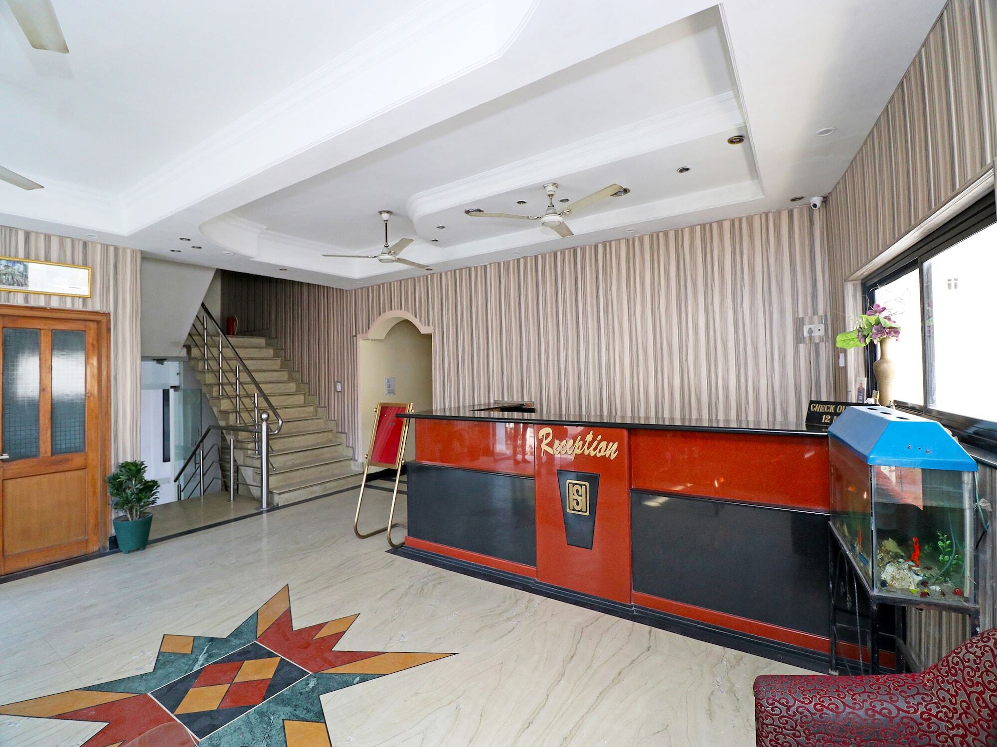 Oyo 26602 Hotel Shubham 德拉敦 外观 照片